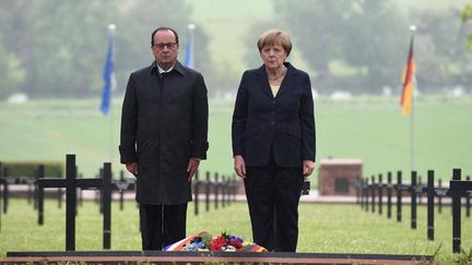 &nbsp; (François Hollande et Angela Merkel commémorent depuis ce matin le centenaire de la bataille de Verdun © maxPPP)