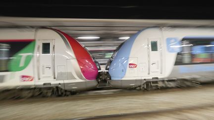 Un Transilien, le 27 novembre 2019 à&nbsp;Asnieres-sur-Seine. (JACQUES DEMARTHON / AFP)