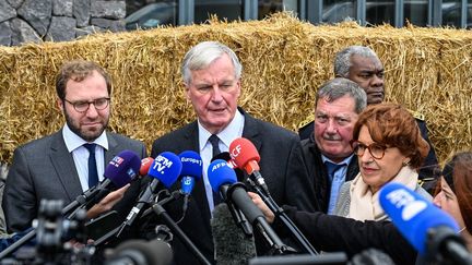 Le Premier ministre, Michel Barnier, s'exprime depuis le Sommet de l'élevage, à Cournon-d'Auvergne (Puy-de-Dôme), le 4 octobre 2024. (MATTHIEU DELATY / HANS LUCAS / AFP)