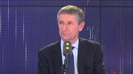 Frédéric Péchenard,&nbsp;vice-président de la région Île-de-France, candidat LR aux européennes, invité du "8h30 Fauvelle-Dély", lundi 22 avril 2019.&nbsp; (FRANCEINFO / RADIOFRANCE)