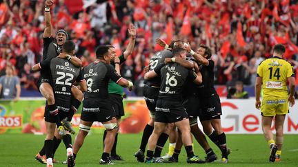 Toulouse fête sa victoire en finale du Top 14, le 15 juin 2019, au Stade de France. (DOMINIQUE FAGET / AFP)