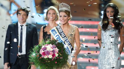 Camille Cerf, Miss Nord-Pas-de-Calais, a &eacute;t&eacute; &eacute;lue Miss France lors d'une c&eacute;r&eacute;monie au Z&eacute;nith d'Orl&eacute;ans (Loiret), le 6 d&eacute;cembre 2014. (NIVIERE / SIPA)