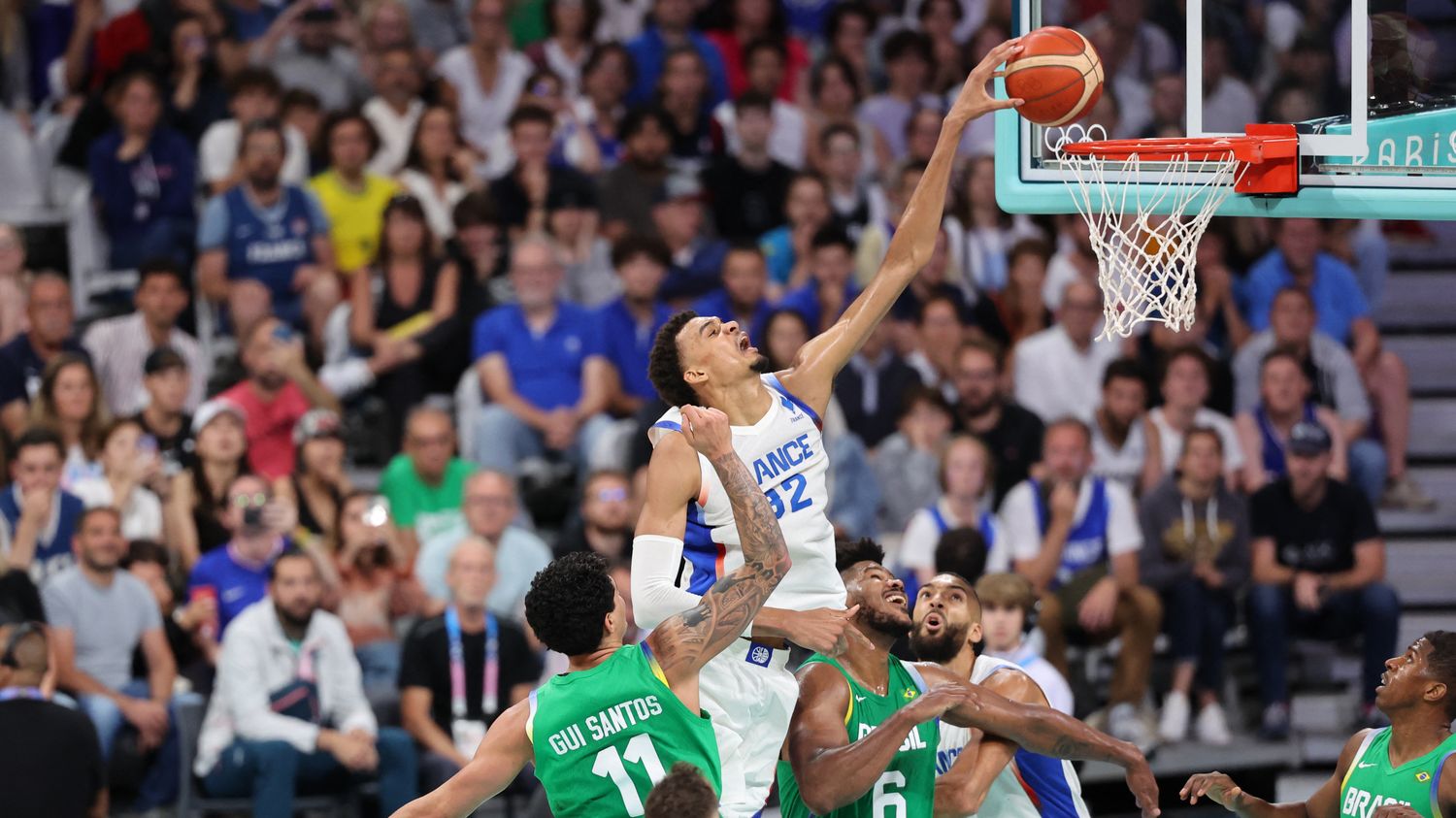 Reviva a impressionante entrada do time de basquete Blues nos Jogos de Paris 2024