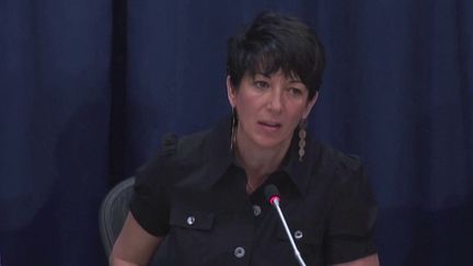 Après cinq jours de délibération,&nbsp;Ghislaine Maxwell&nbsp;a été reconnue coupable, mercredi 29 décembre, de cinq chefs d'accusation de crimes sexuels. (CAPTURE ECRAN FRANCE 2)