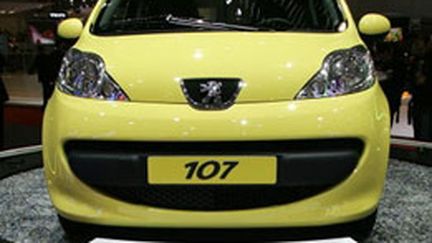 Les modèles rappelés par PSA concernent certains modèles des Peugeot 107 et Citroën C1. (AFP - Philippe Desmazes)