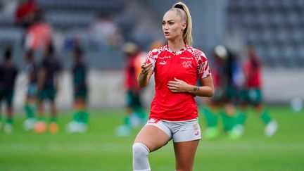 La Suisse Alisha Lehmann lors d'un match de préparation à la Coupe du monde face à la Zambie, le 30 juin 2023. (DANIELA PORCELLI / SIPA)