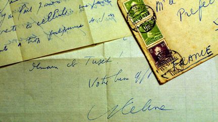 Lettre de l'écrivain français Louis-Ferdinand Céline, adressée à un ami médecin de Quimper, le docteur Tuset.&nbsp; (FRED TANNEAU / AFP)