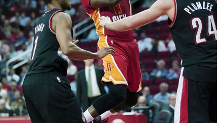 James Harden face aux Trail Blazers (BOB LEVEY/AP/SIPA / AP)