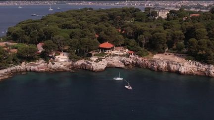 Alpes-Maritimes : à la découverte du lumineux Cap d'Antibes (France 2)