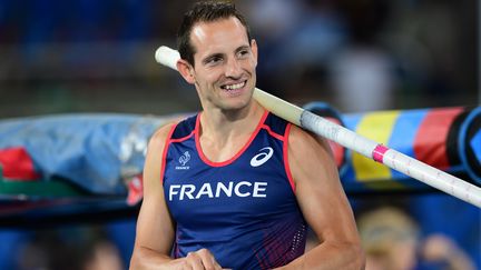 &nbsp; (Renaud Lavillenie sera le seul Français en lice en finale de la perche aux jeux Olympiques de Rio © FRANCK FIFE / AFP)