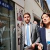 Le Premier ministre Gabriel Attal et la secrétaire d'Etat Sabrina Agresti-Roubache distribuent des tracts pour les élections législatives, le 21 juin 2024, à Marseille (Bouches-du-Rhône). (ANNE-SOPHIE NIVAL / AFP)