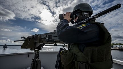 A Swedish soldier during a NATO exercise in the Baltic Sea in 2021. (JOHAN NILSSON / TT NEWS AGENCY)