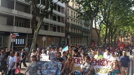 Des centaines de personnes ont manifesté à Toulouse mercredi 31 juillet.&nbsp; (WINNY CLARET - FRANCE BLEU OCCITANIE)