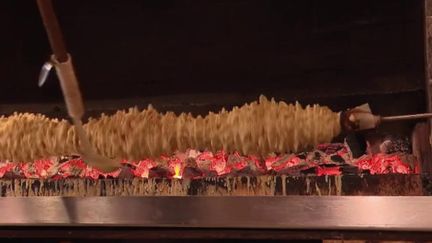 Hautes-Pyrénées : le gâteau à la broche, gourmandise au feu de bois