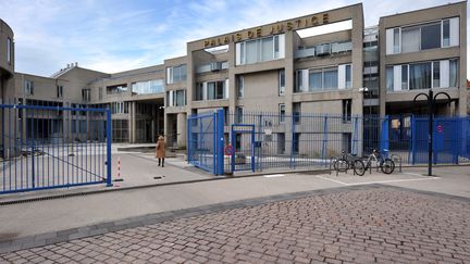 Palais de justice de Clermont-Ferrand (Puy-de-Dôme), le 6 février 2014. (Photo d'illustration) (THIERRY ZOCCOLAN / AFP)