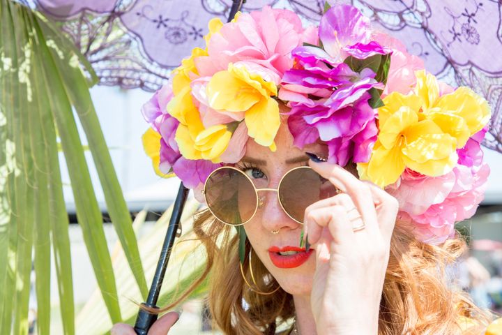 Hillary Osgoo met la flore à l'honneur à Coachella, avril 2018
 (Kyle Grillot / AFP)