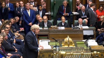 Le Premier ministre Boris Johnson s'exprime face à la Chambre des communes, samedi 19 octobre 2019. (AFP)