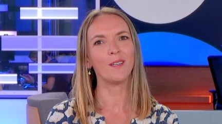 Le JT du 23h du mardi 11 juillet présenté par Cassandre Mallay sur franceinfo est consultable en ligne en replay pour voir et revoir ce journal télévisé qui décrypte l'actualité. Retrouvez les dernières infos de la semaine, l'Eurozapping, les grands reportages, les interviews et les explications de la rédaction sur toute l’actualité nationale et internationale. (FRANCEINFO)