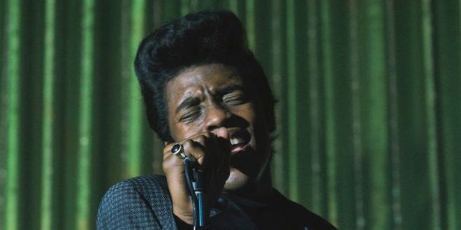 Chadwick Boseman incarne James Brown dans le biopic "Get on Up".
 (Photo D.Stevens / Universal Pictures)