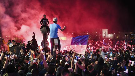 Le Vieux-Port de Marseille a été le théâtre d'affrontements en marge de la demi-finale PSG-Leipzig (ANNE-CHRISTINE POUJOULAT / AFP)