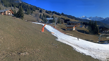 La station des Saisies&nbsp;(Savoie), à 1 500 mètres d'altitude, le 25 décembre 2015. (LESSAISIES.COM)