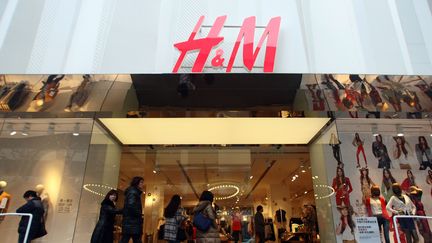 Un magasin H&amp;M &agrave; Shanghai (Chine), le 30 janvier 2012. (WENG LEI / IMAGINECHINA / AFP)