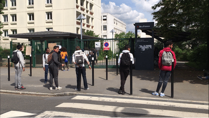 Lycéen et sans-papiers : des études en sursis