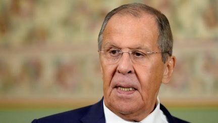 Le chef de la diplomatie russe, Sergueï Lavrov, le 16 septembre 2024 à Moscou. (ALEXANDER ZEMLIANICHENKO / AFP)