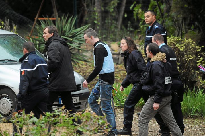 Le meutrier pr&eacute;sum&eacute;, G&eacute;rald Seureau, lors d'une reconstitution des &eacute;v&eacute;nements du r&eacute;veillon 2011, le 29 novembre 2011. (  MAXPPP)