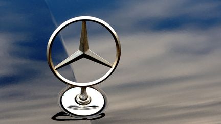 Le logo de la marque Mercedes.&nbsp; (PHILIPPE HUGUEN / AFP)