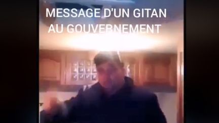 Capture d'écran de la vidéo "Message d'un gitan au gouvernement", diffusée le 7 janvier sur Facebook. (FACEBOOK)