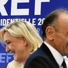 Marine Le Pen et Eric Zemmour lors de la présentation de leurs programmes économiques devant le Medef, le 21 février 2022 à Paris. (ERIC PIERMONT / AFP)