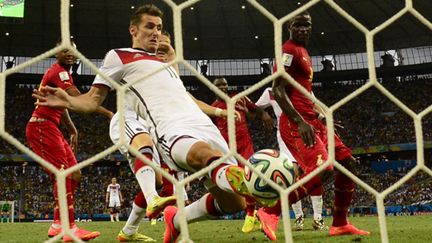 L'attaquant allemand Miroslav Klose inscrit un but égalisateur historique contre le Ghana