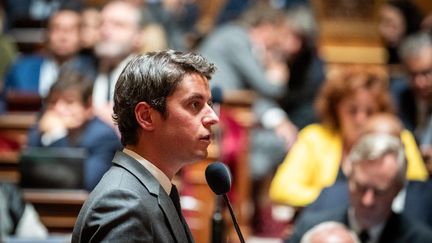 Le ministre de l'Education, Gabriel Attal, lors de la séance de questions au gouvernement au Sénat à Paris, le 18 octobre 2023. (XOSE BOUZAS / AFP)