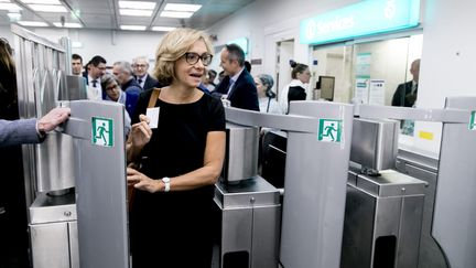 Valérie Pécresse, présidente de la région Ile-de-France, dans une station de métro à Paris, le 16 octobre&nbsp; 2018.&nbsp; (MAXPPP)