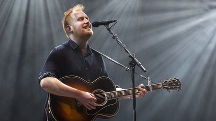 Gavin James en juin 2015 dans un festival aux Pays-Bas.
 (MARCEL VAN HOORN / ANP / AFP)