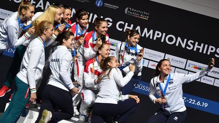 Le célèbre selfie lors du podium des championnats d'Europe 2019 (BIZZI TEAM)