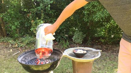 allumer le feu : les astuces d’un champion de barbecue