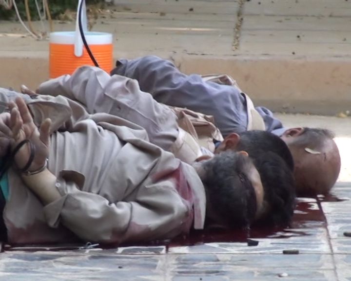 Photo du massacre perp&eacute;tr&eacute; dans le camp de r&eacute;fugi&eacute;s iraniens d'Achraf, en Irak, dimanche 1er septembre. (CONSEIL NATIONAL DE LA RÉSISTANCE IRANIENNE)