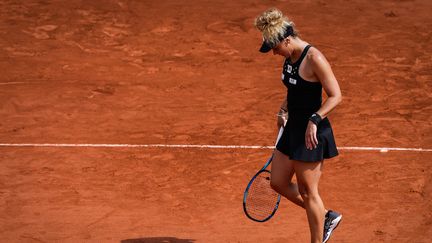 Léolia Jeanjean au troisième tour de Roland-Garros sur le court Suzanne-Lenglen, le 28 mai 2022. (MATTHIEU MIRVILLE / AFP)