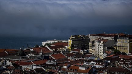 Lisbonne, le 5 avril 2021. (PATRICIA DE MELO MOREIRA / AFP)