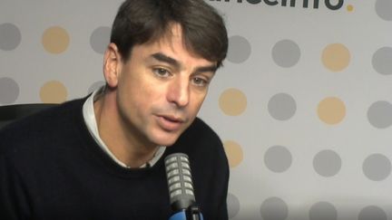 Julian Bugier, présentateur de "J'ai une idée pour la France" sur France 2. (FRANCEINFO / RADIOFRANCE)