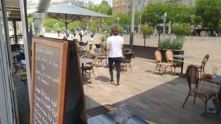 La terrasse d'un restaurant à Metz (Moselle). (NATACHA KADUR / FRANCE-BLEU LORRAINE NORD)