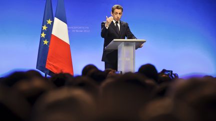 Le pr&eacute;sident Nicolas Sarkozy tient son premier meeting de candidat, le 16 f&eacute;vrier 2012 &agrave; Annecy (Haute-Savoie). (JEAN-PHILIPPE KSIAZEK / AFP)