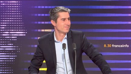 François Ruffin, député LFI de la Somme, était mercredi 8 février l'invité du 8h30 franceinfo. (FRANCEINFO / RADIOFRANCE)