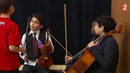 450 enfants fêtent la musique salle Pleyel
 (Culturebox)