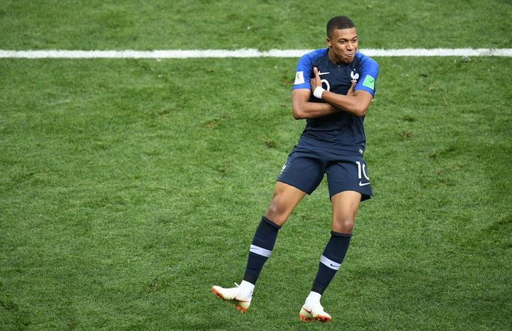 Kylian Mbappé célèbre son but en finale de la Coupe du monde, dimanche 15 juillet à Moscou (Russie). (ALEXANDER VILF / SPUTNIK)