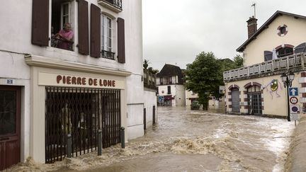 Inondations à Salies-de-Béarn, le 13 juin 2018. (IROZ GAIZKA / AFP)