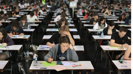 &nbsp; (Aucun retard ni absence n'est toléré au concours national d'agrégation © MaxPPP)