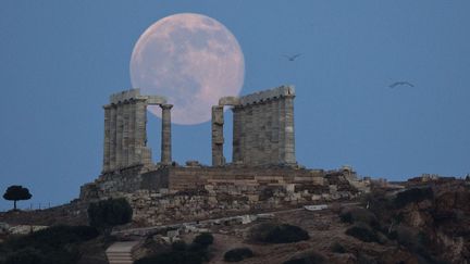 Les archéologues grecs refusent de louer le temple de Poséidon de Soumion pour un tournage de la BBC
 (Petros Giannakouris / AP / SIPA)